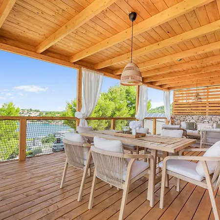 Luce Mobile Homes L1, L2, L3 Апартаменты *