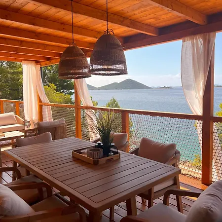 Luce Mobile Homes L1, L2, L3 Apartment *